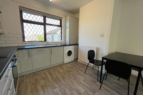 2 bedroom apartment to rent, St Albans Terrace, Cheetwood
