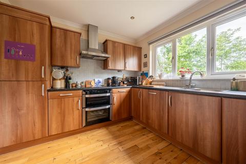 4 bedroom detached house for sale, Ross Avenue, Perth