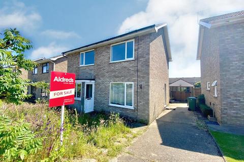 27 Blackberry Way, Lowestoft, NR32 3HF