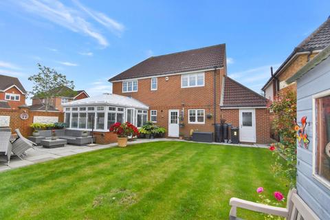 4 bedroom detached house for sale, Lucilla Avenue, Ashford TN23