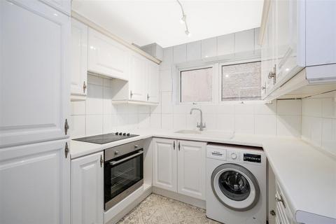undefined, Oakwood Hill, Loughton