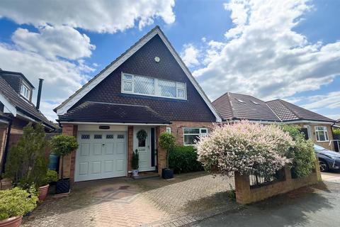 3 bedroom detached house for sale, Birtrick Drive, Meopham