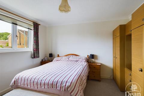 3 bedroom semi-detached house for sale, Cedardean, Cinderford
