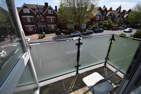 1 bedroom property for sale, 16 Old Orchard Road, Eastbourne BN21