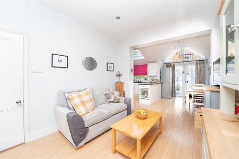 26 Salisbury Road, London, W13 9TX