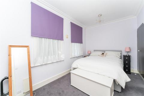 26 Salisbury Road, London, W13 9TX
