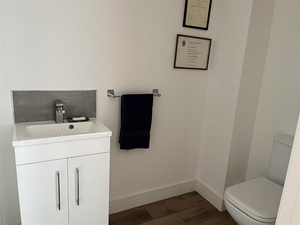 Cloakroom WC