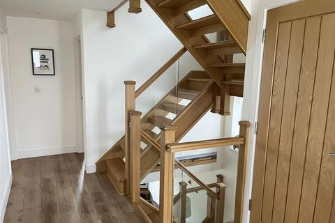 19 Lower Meadows, St Stephen, St Austell, PL26 7FB