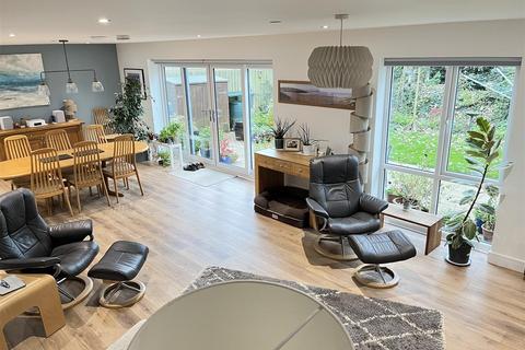 19 Lower Meadows, St Stephen, St Austell, PL26 7FB