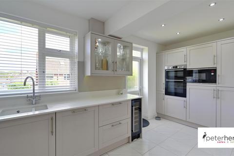 21 Highside Drive, Sunderland, SR3 1UW
