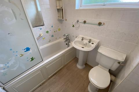 3 bedroom terraced house for sale, Bates Close, Newton Aycliffe
