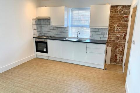 2 bedroom apartment to rent, East Ham Road, Littlehampton BN17