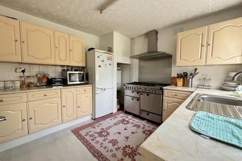 3 Exmoor Close, Northampton, NN3 3AU