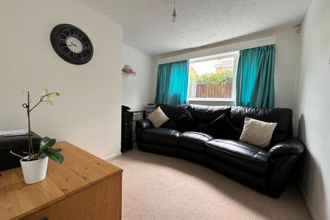 3 Exmoor Close, Northampton, NN3 3AU
