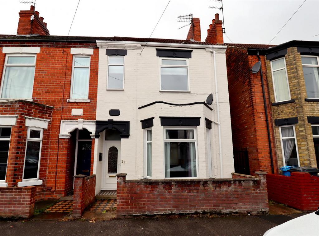Westminster Avenue, Hull 3 bed end of terrace house £725 pcm (£167 pw)