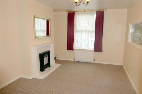 2 bedroom end of terrace house to rent, Middleburg Street, Hull