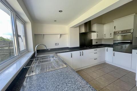 2 bedroom bungalow for sale, Singleton Road, Upper Tumble, Llanelli