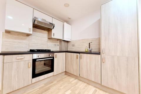 2 bedroom flat to rent, Kimbery House, 140 Lancaster Road, Barnet