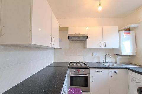 2 bedroom flat to rent, Homerton Road, London