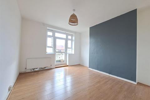 2 bedroom flat to rent, Homerton Road, London