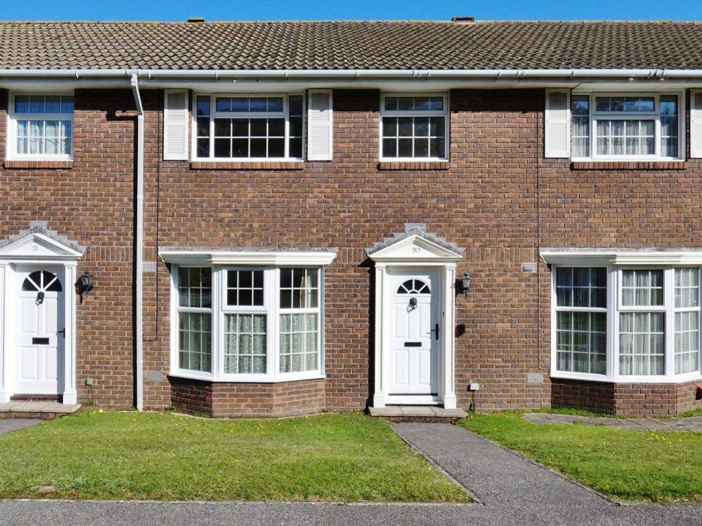 St Vincents Place, East Sussex BN20 2 bed house to rent £1,400 pcm (£