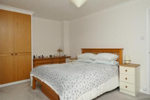 2 bedroom house to rent, St Vincents Place, East Sussex BN20