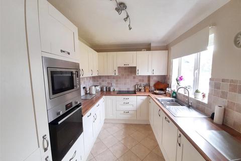 3 bedroom semi-detached house for sale, Belle Meade Close, Woodgate