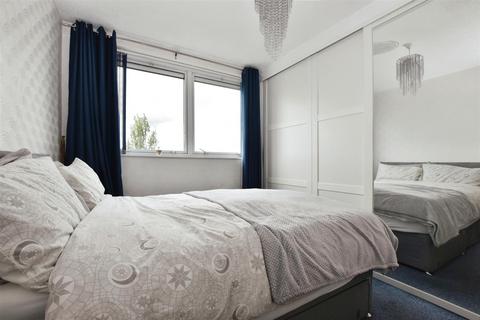 2 bedroom apartment for sale, Lindsey Place, Hull