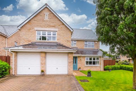 5 bedroom detached house for sale, Ryecroft Close, Lightcliffe, Halifax