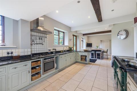 6 bedroom house to rent, Mill Lane, Godalming GU8