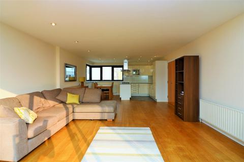 2 bedroom apartment to rent, Ocean Wharf, 60 Westferry Road, E14