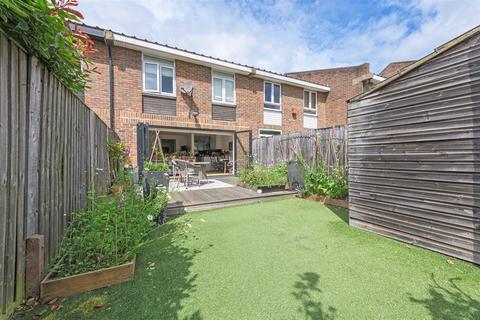 423 Garratt Lane, London, SW18 4SL