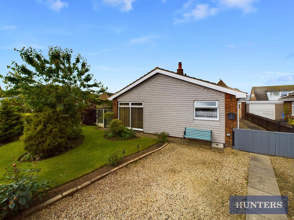 Almond Grove, Filey 3 bed detached bungalow for sale £310,000