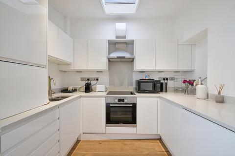 2 bedroom flat to rent, Cromwell Place, SW7