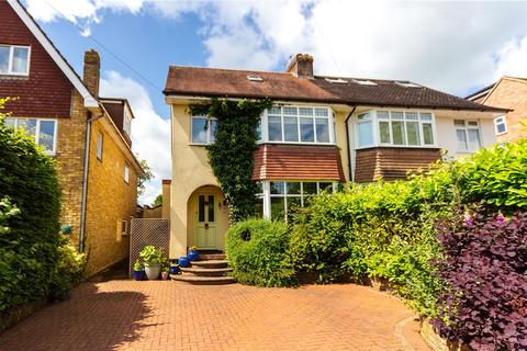 18 Bettespol Meadows, Redbourn, St Albans, AL3 7EW