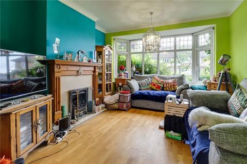 18 Bettespol Meadows, Redbourn, St Albans, AL3 7EW