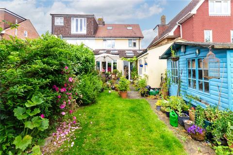 18 Bettespol Meadows, Redbourn, St Albans, AL3 7EW