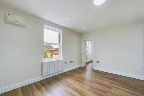 1 bedroom flat to rent, Stuart Road, High Wycombe, Buckinghamshire, HP13 6AG