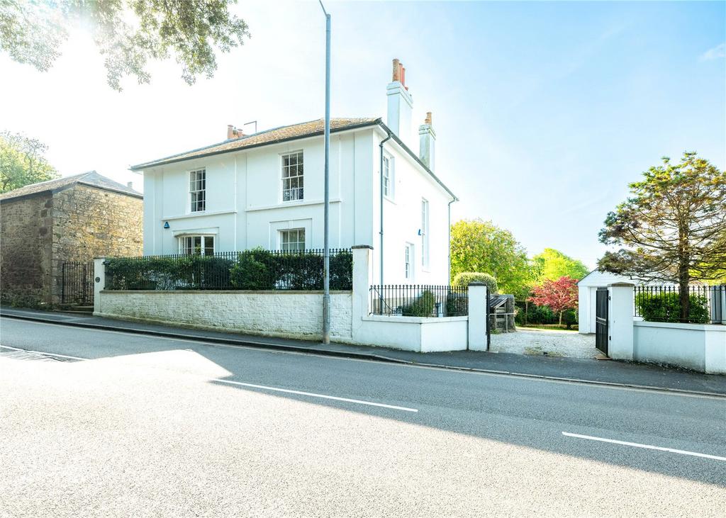 Alverton Road, Penzance, Cornwall, TR18 6 bed detached house for sale