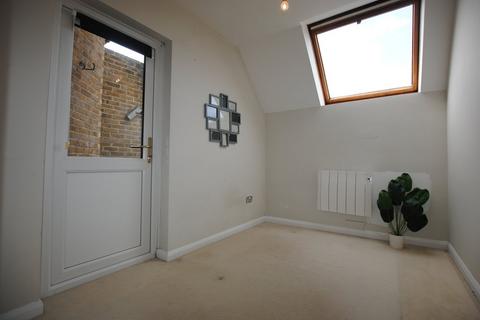 2 bedroom apartment to rent, Endwell Road, London SE4