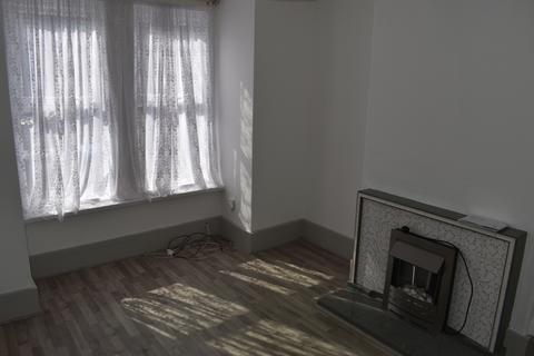2 bedroom flat to rent, Church Road, Ramsgate, CT11