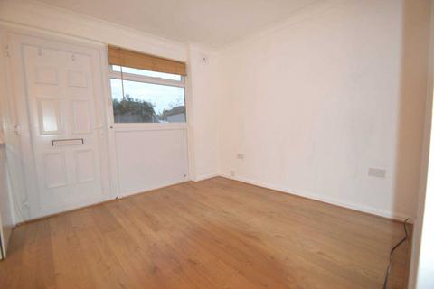 1 bedroom maisonette to rent, ROW TOWN