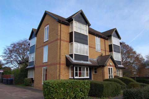 Studio for sale, ADDLESTONE