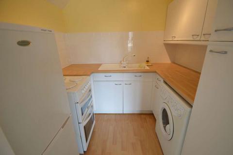 Studio for sale, ADDLESTONE