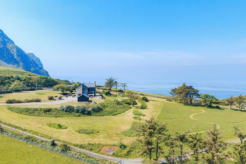 4 bedroom country house for sale, Caernarfon LL54