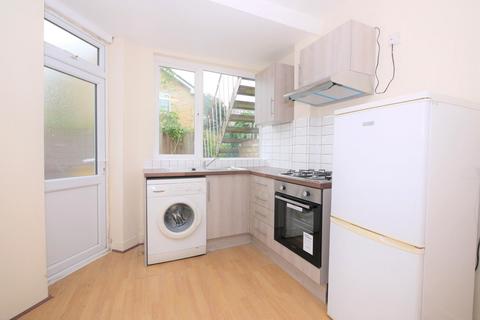 2 bedroom ground floor maisonette for sale, Church Road, London, E12