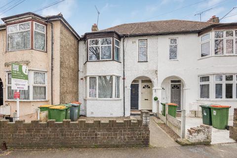 1 bedroom ground floor maisonette for sale, Church Road, London, E12