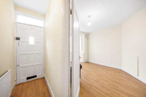 1 bedroom ground floor maisonette for sale, Church Road, London, E12