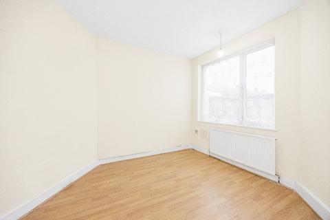 1 bedroom ground floor maisonette for sale, Church Road, London, E12
