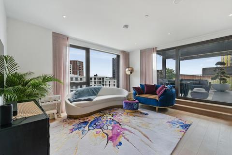 3 bedroom apartment to rent, The Modern, Embassy Gardens, London, SW11